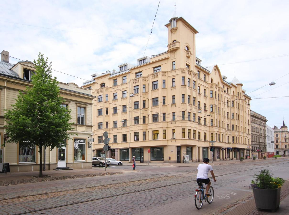 Quiet And Spacious Home In Historic Riga Extérieur photo