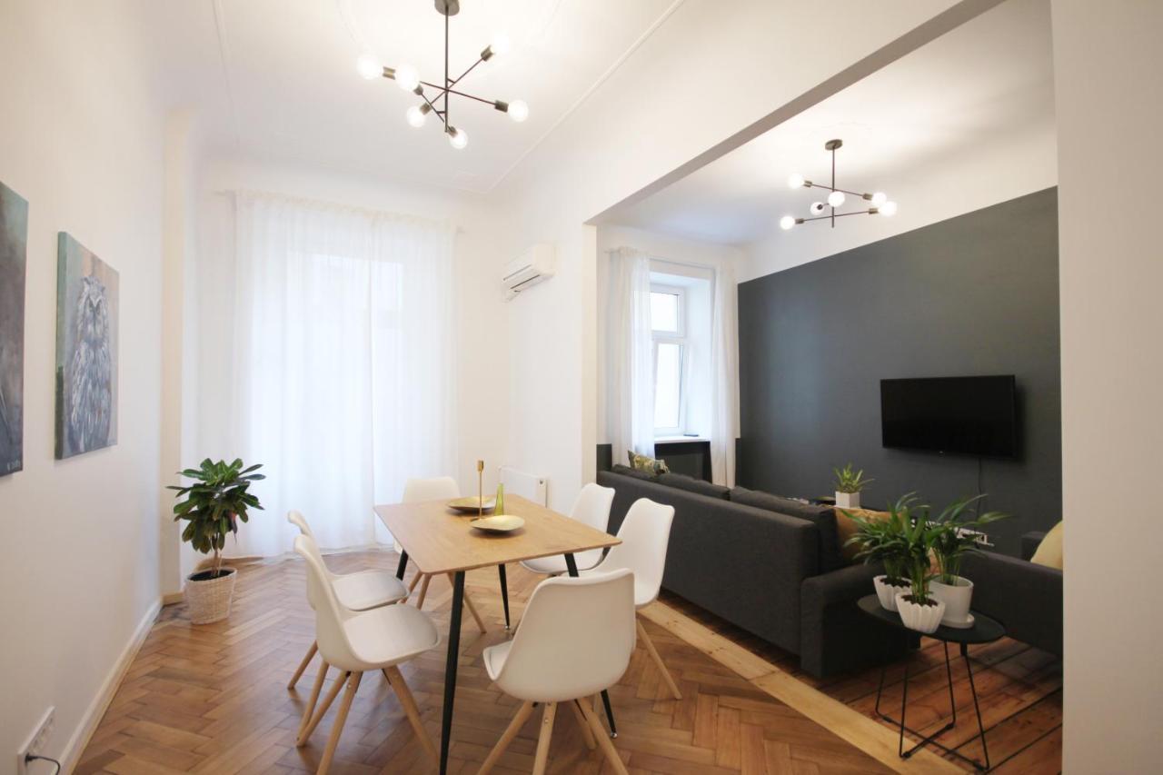Quiet And Spacious Home In Historic Riga Extérieur photo